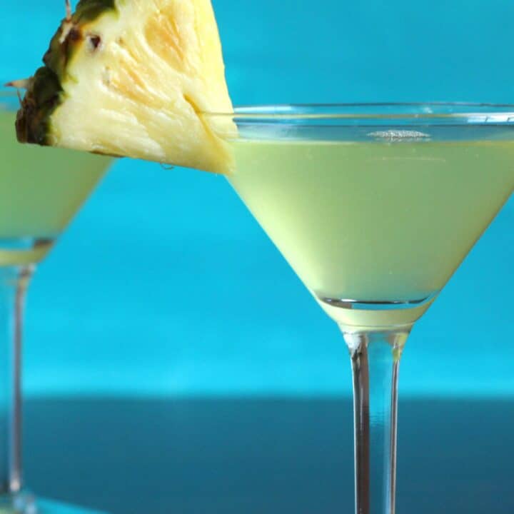 Barbados Cocktail with pineapple wedge