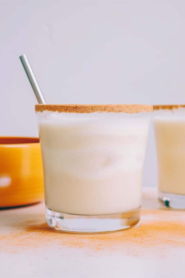 Cinnamon Toast Crunch cocktail with cinnamon rim