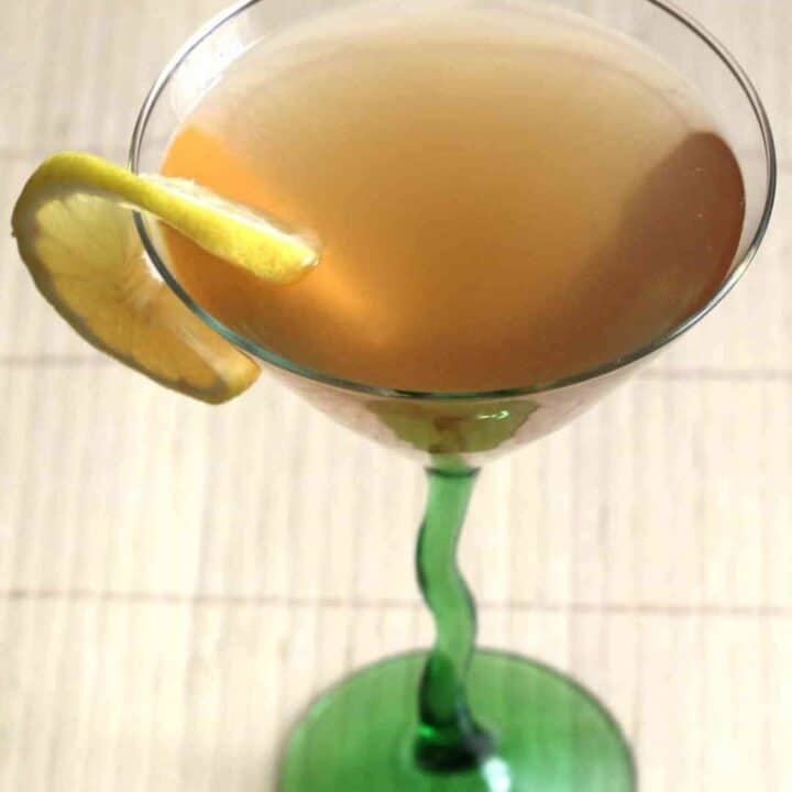 Deauville Cocktail with lemon