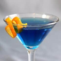 El Caribe (Caribbean Martini) with orange twist