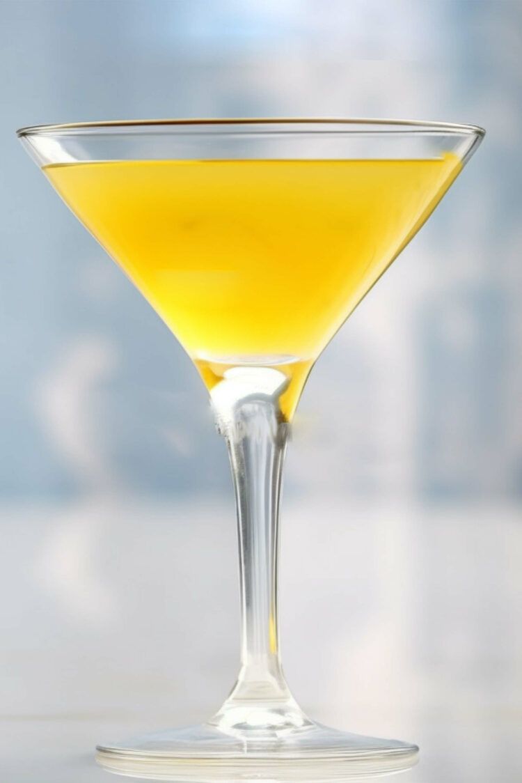 Flying Dutchman cocktail in martini glass