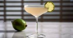 Hemingway Daiquiri cocktail with lime wheel