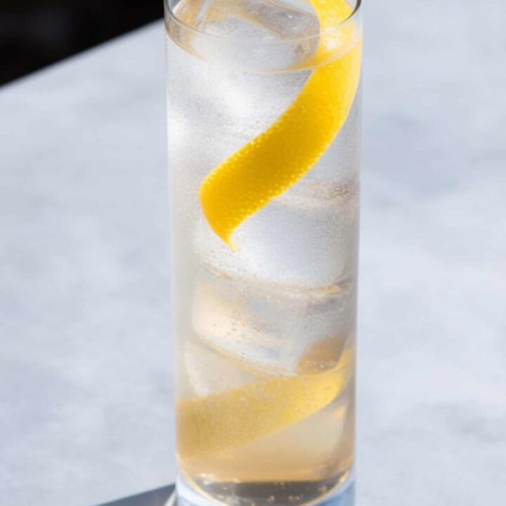 Horse's Neck cocktail with the iconic lemon twist garnish