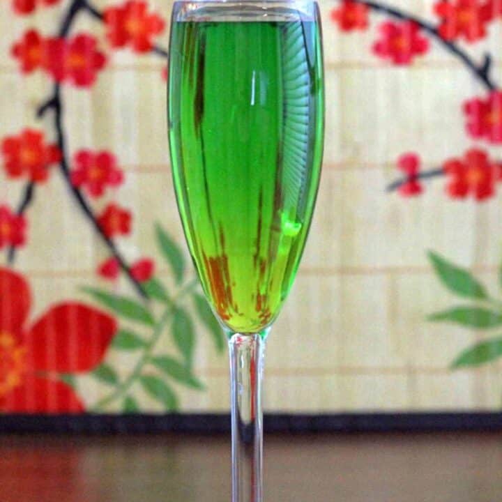 Jade cocktail in champagne flute