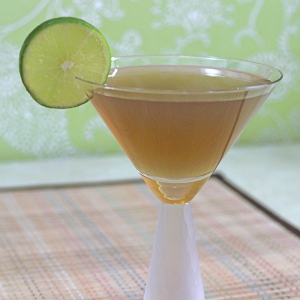 Closeup view of Mona Cocktail with lime