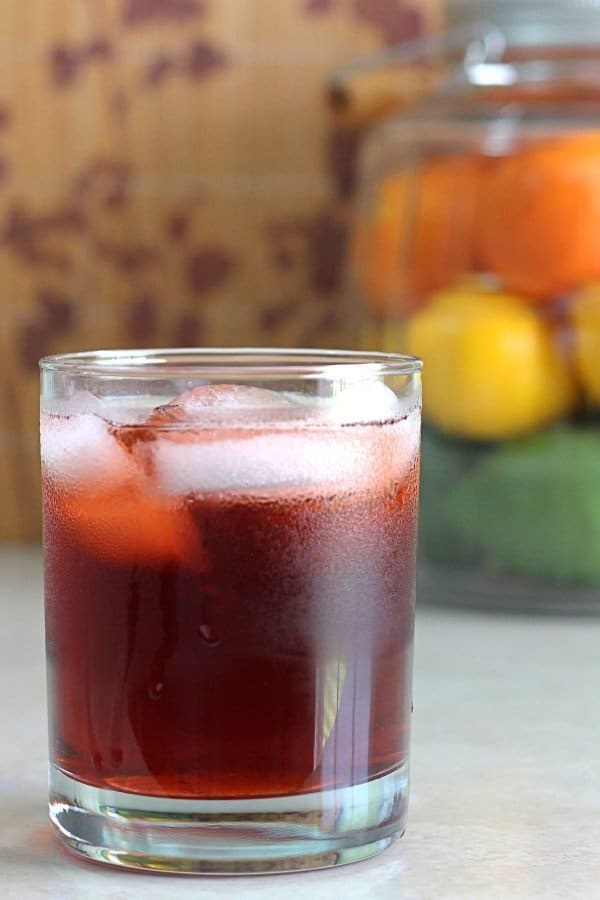 Rum Sangaree drink in front of fruit