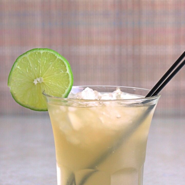 Venus Rum cocktail with lime wheel