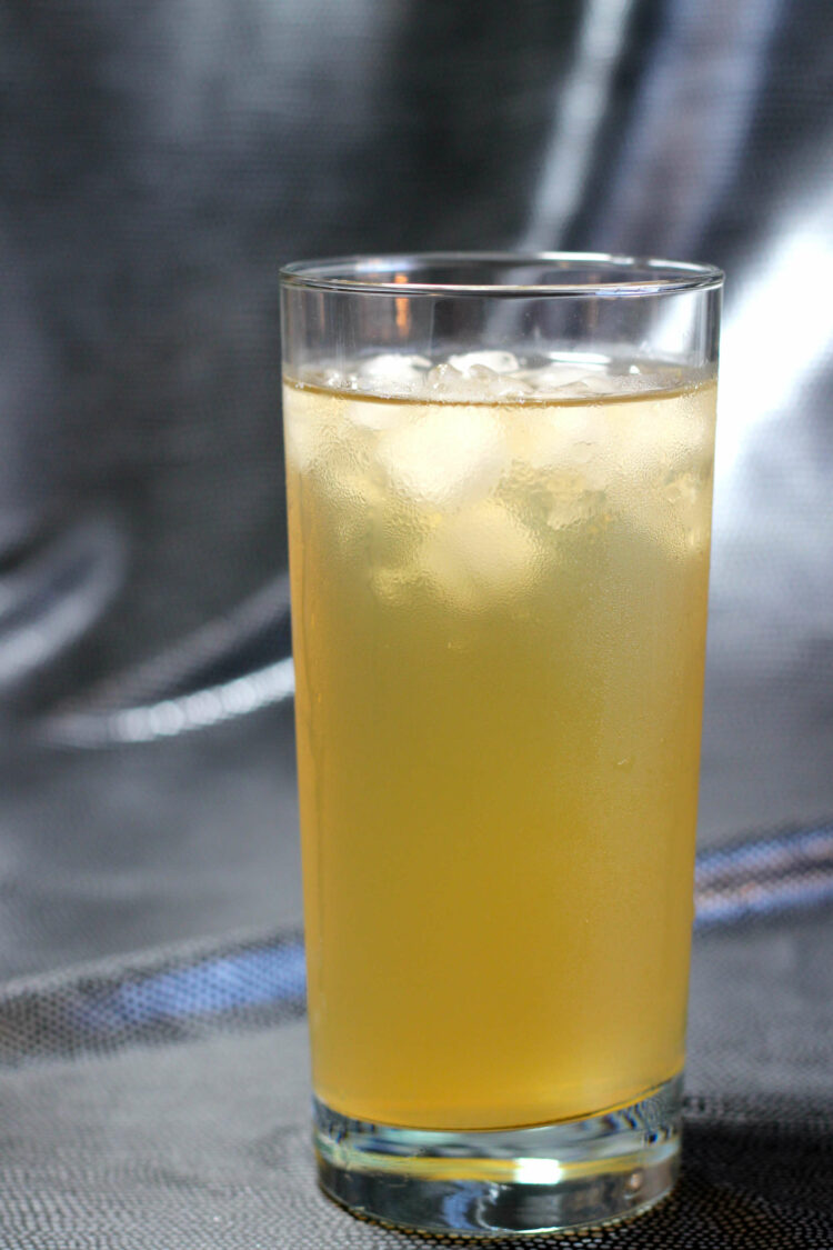 The Wild Sacramento is one of those cocktails that's based on three white liquors - vodka, tequila and gin - some liqueurs and a touch of juice. It's on the strong side, and doesn't try to hide that fact.